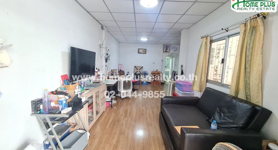 For sale 3 bedrooms townhouse in Nong Khaem, Bangkok
