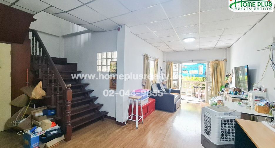For sale 3 bedrooms townhouse in Nong Khaem, Bangkok