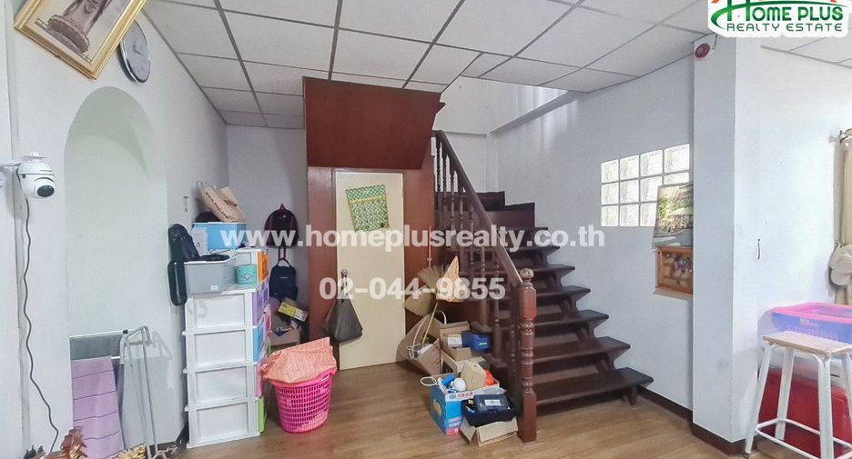 For sale 3 bedrooms townhouse in Nong Khaem, Bangkok