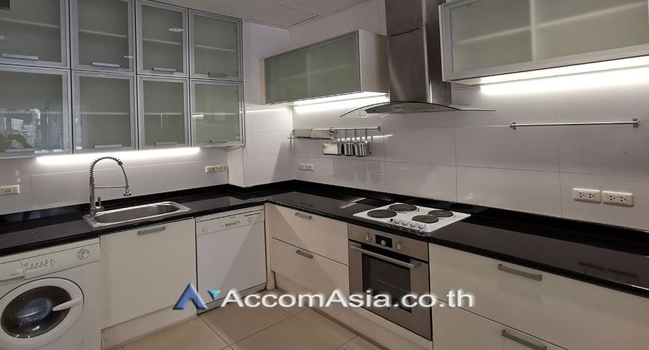 For rent そして for sale 3 Beds townhouse in Yan Nawa, Bangkok