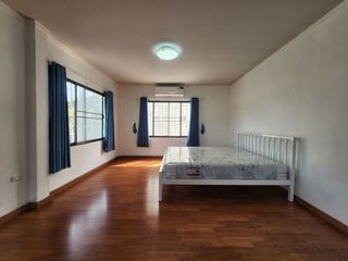 À louer et à vendre 4 chambres maison à Si Racha, Chonburi