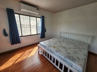 À louer et à vendre 4 chambres maison à Si Racha, Chonburi