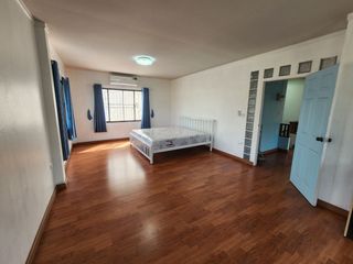 À louer et à vendre 4 chambres maison à Si Racha, Chonburi