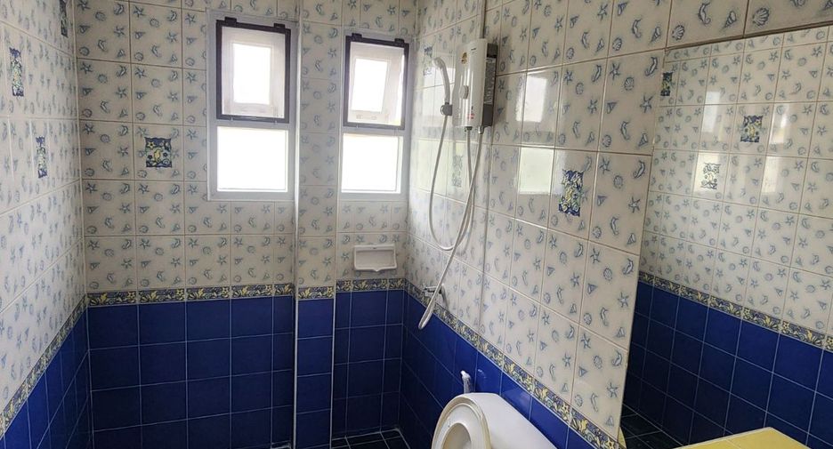 For rent and for sale 4 bedrooms house in Si Racha, Chonburi