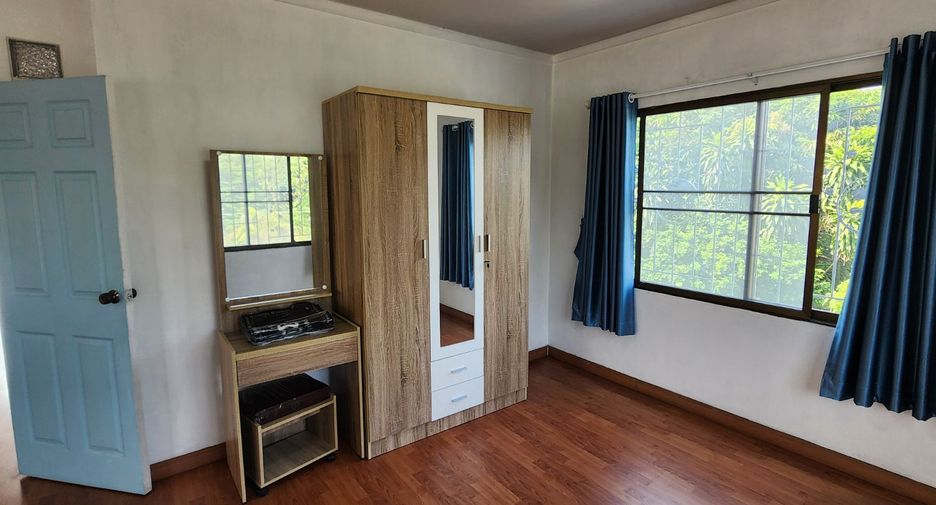 For rent and for sale 4 bedrooms house in Si Racha, Chonburi