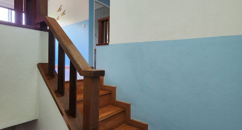 For rent and for sale 4 bedrooms house in Si Racha, Chonburi