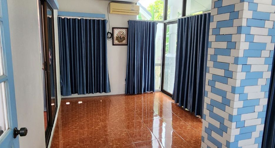 For rent and for sale 4 bedrooms house in Si Racha, Chonburi