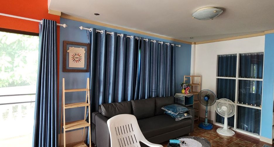 For rent and for sale 4 bedrooms house in Si Racha, Chonburi