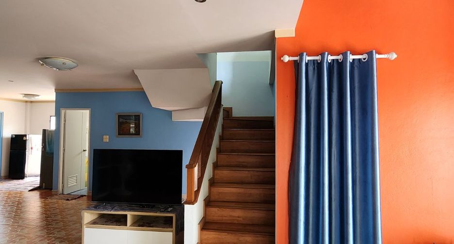 For rent and for sale 4 bedrooms house in Si Racha, Chonburi
