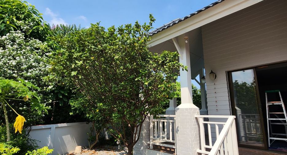 For rent and for sale 4 bedrooms house in Si Racha, Chonburi
