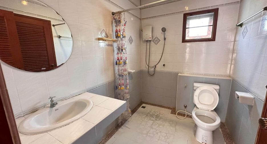 Haus zum Kauf mit 4 Zimmer in Si Racha, Chonburi