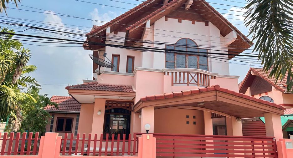 Haus zum Kauf mit 4 Zimmer in Si Racha, Chonburi
