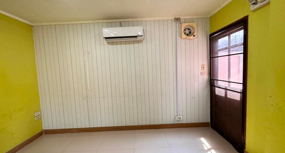 Haus zum Kauf mit 4 Zimmer in Si Racha, Chonburi