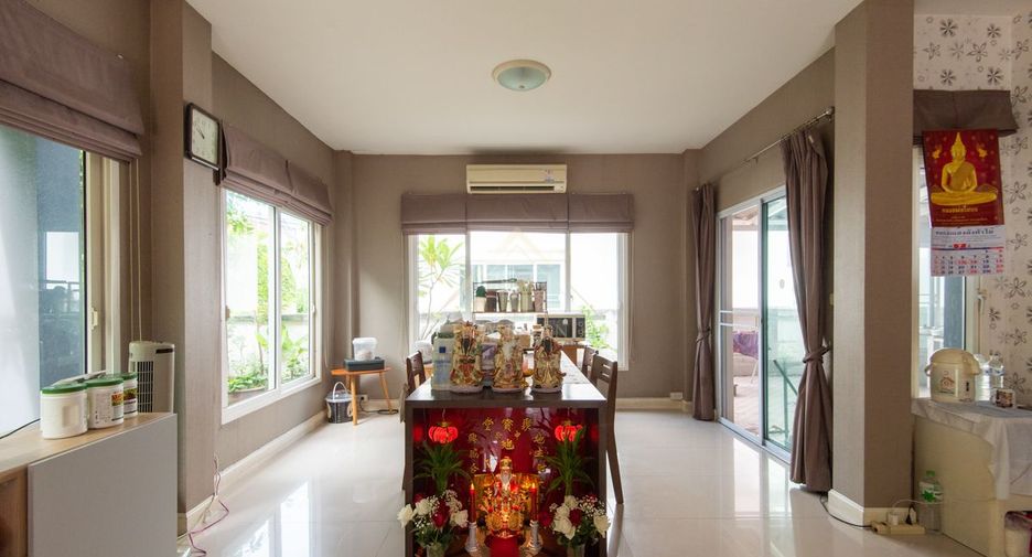 For sale 4 bed house in Mueang Nonthaburi, Nonthaburi