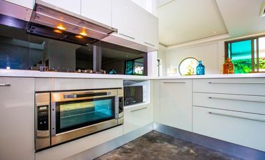 For sale 3 bedrooms villa in Mueang Phuket, Phuket