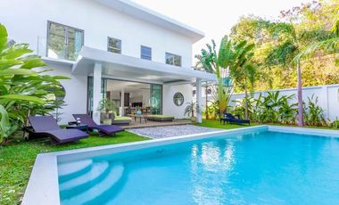For sale 3 bedrooms villa in Mueang Phuket, Phuket