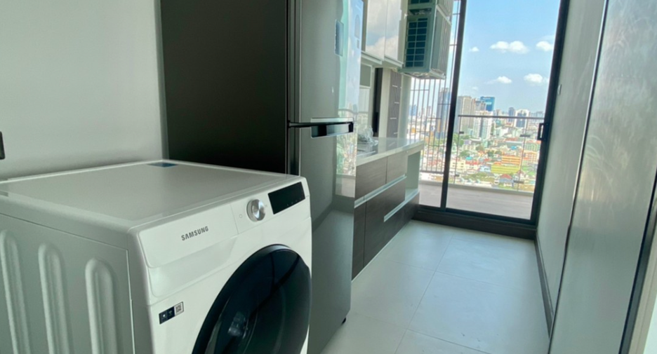 For rent and for sale 2 bedrooms condo in Watthana, Bangkok