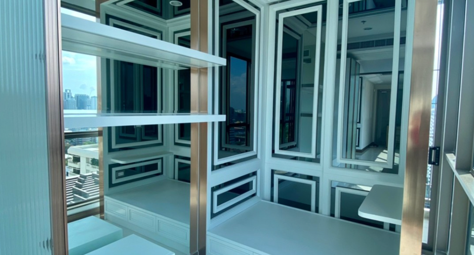 For rent and for sale 2 bedrooms condo in Watthana, Bangkok