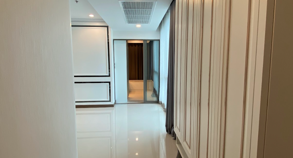 For rent and for sale 2 bedrooms condo in Watthana, Bangkok
