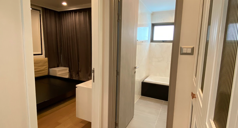 For rent and for sale 2 bedrooms condo in Watthana, Bangkok