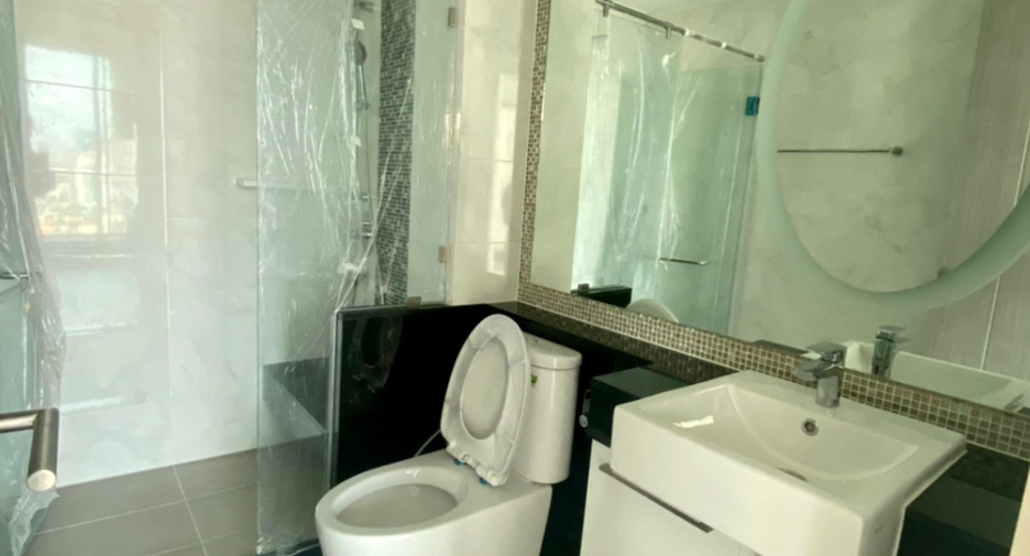For rent and for sale 2 bedrooms condo in Watthana, Bangkok