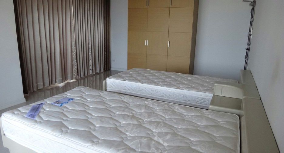 For rent 4 bedrooms condo in Si Racha, Chonburi