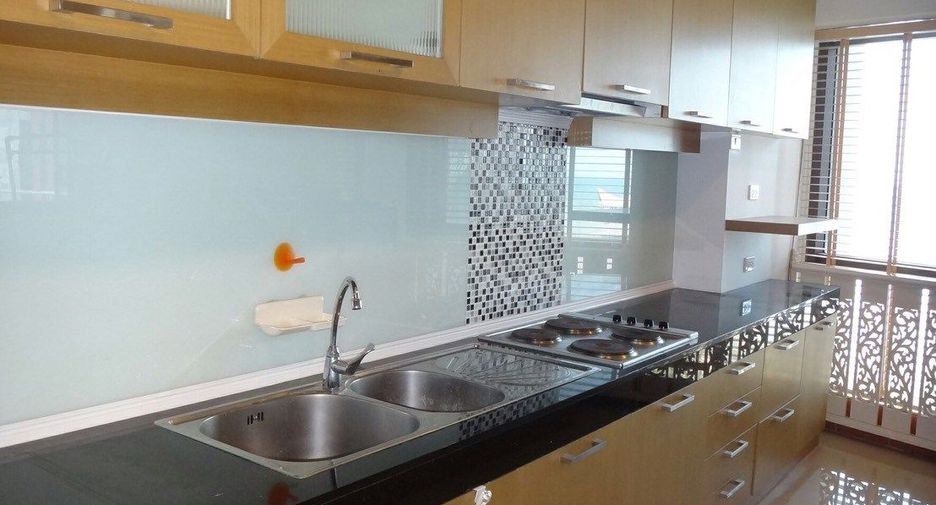 For rent 4 bedrooms condo in Si Racha, Chonburi