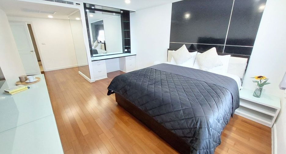 For sale 3 bed condo in Watthana, Bangkok