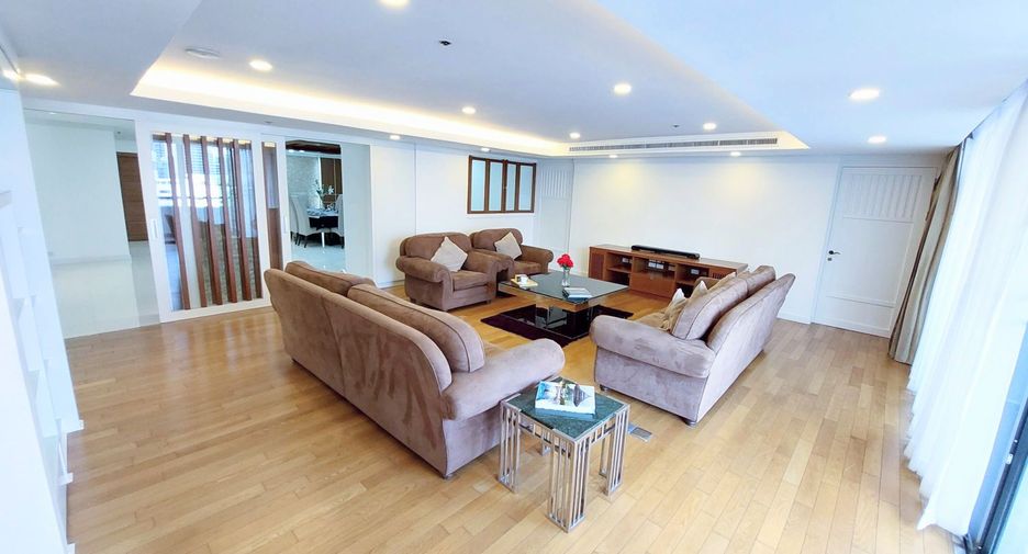 For sale 3 bed condo in Watthana, Bangkok