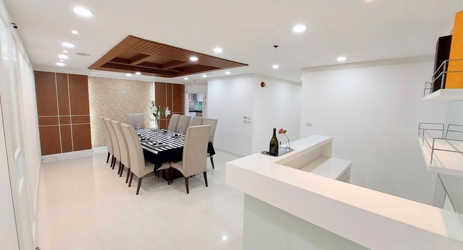 For sale 3 bed condo in Watthana, Bangkok