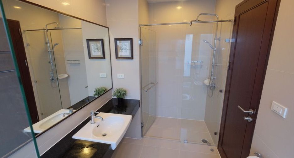 Wohnung zum Kauf mit 2 Zimmer in Watthana, Bangkok
