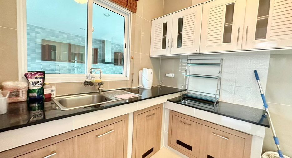 For rent 4 bedrooms house in Mueang Phuket, Phuket