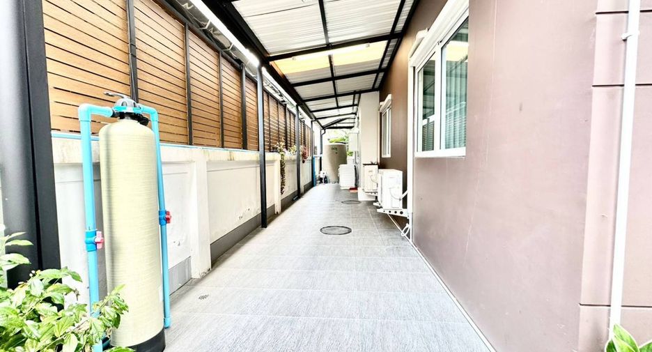 For rent 4 bedrooms house in Mueang Phuket, Phuket