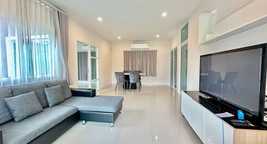 For rent 4 bedrooms house in Mueang Phuket, Phuket