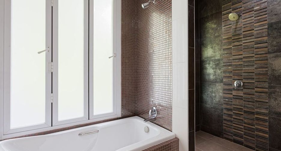 For sale 4 bedrooms villa in Kathu, Phuket