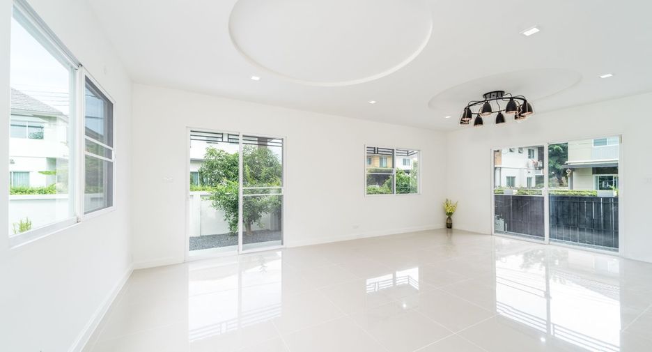 À vendre 3 chambres maison à Min Buri, Bangkok