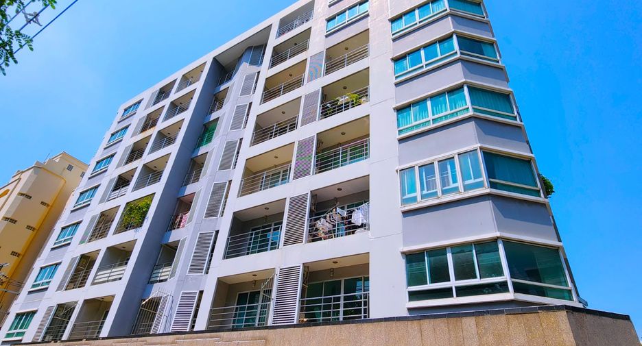 For sale 2 bedrooms condo in Watthana, Bangkok