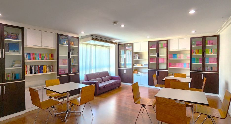 For sale 2 bedrooms condo in Watthana, Bangkok