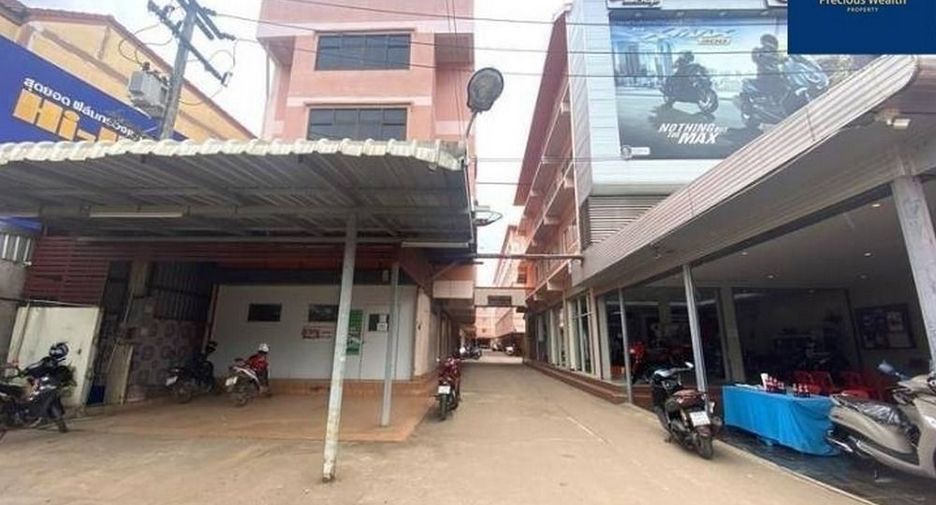 For sale retail Space in Si Maha Phot, Prachin Buri