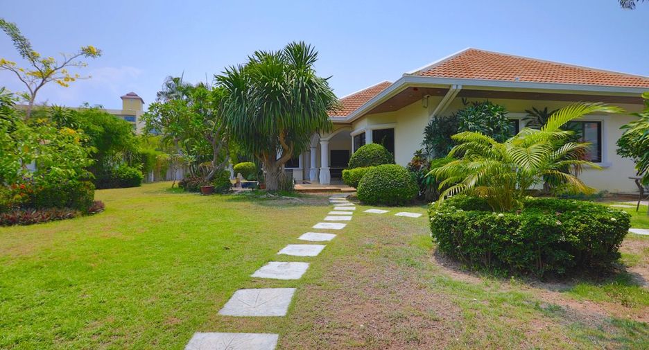 For sale 3 bed house in Bang Lamung, Chonburi