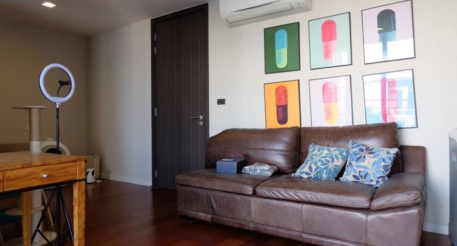 Haus zur Miete mit 4 Zimmer in Watthana, Bangkok