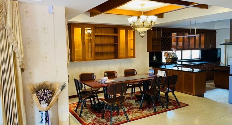 For rent and for sale 4 bedrooms house in Bang Lamung, Chonburi