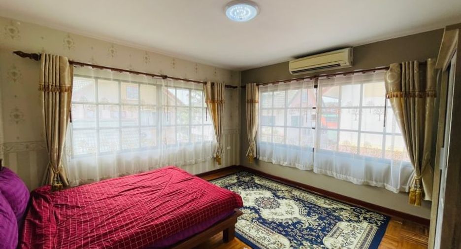 For rent and for sale 4 bedrooms house in Bang Lamung, Chonburi