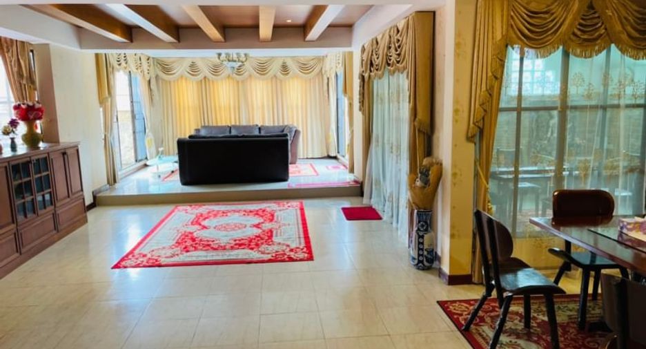 For rent and for sale 4 bedrooms house in Bang Lamung, Chonburi