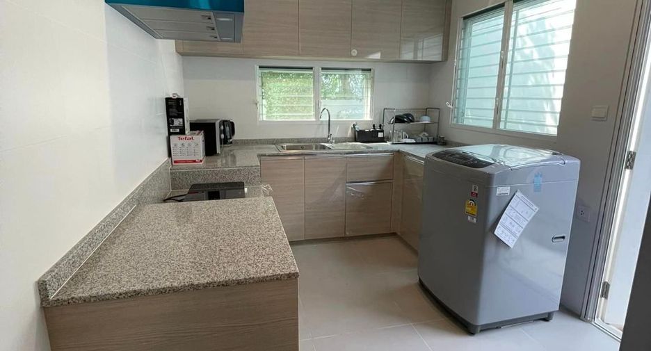 Casa en alquiler de 4 habitaciones en Prawet, Bangkok