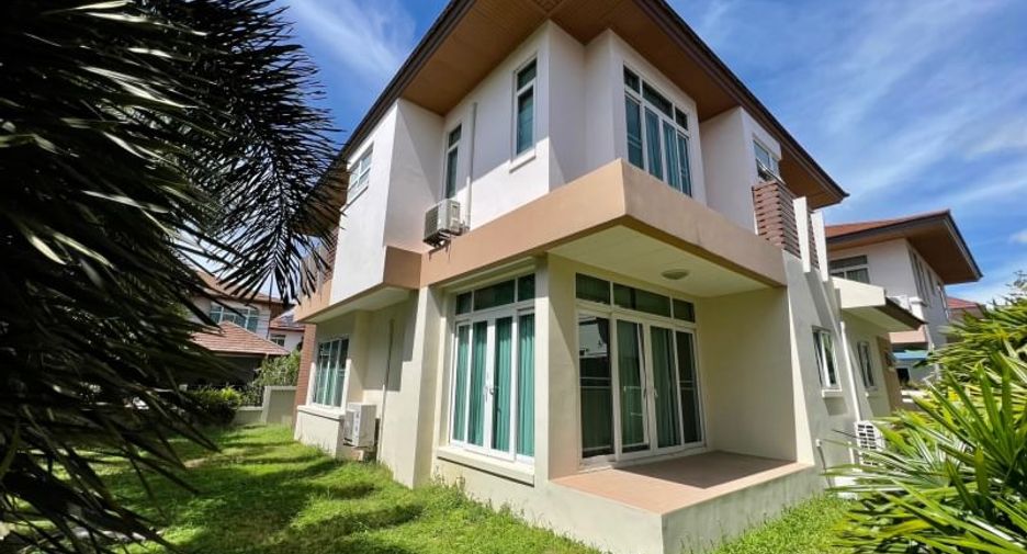 For rent 4 Beds house in Si Racha, Chonburi