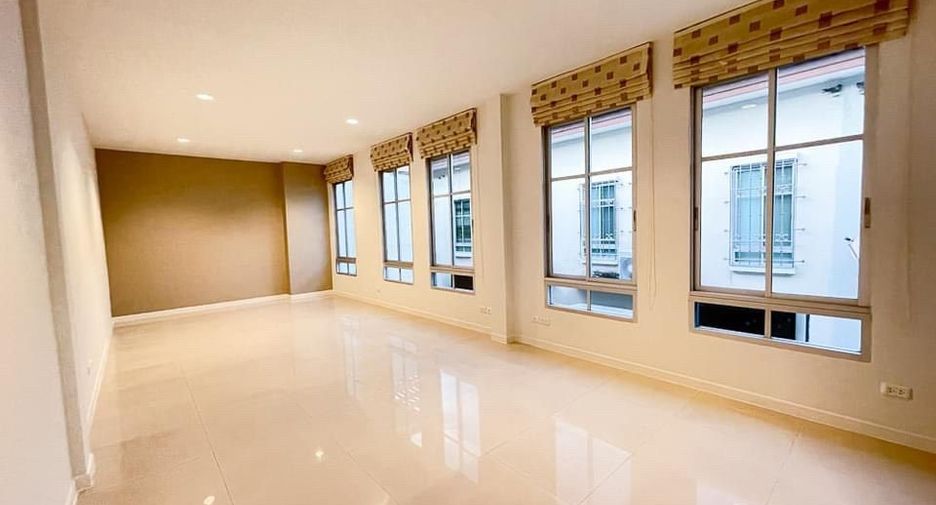 出租 公寓 公寓 在 Yan Nawa, 曼谷
