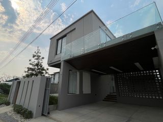 Haus zur Miete und zum Kauf mit 4 Zimmer in San Kamphaeng, Chiang Mai