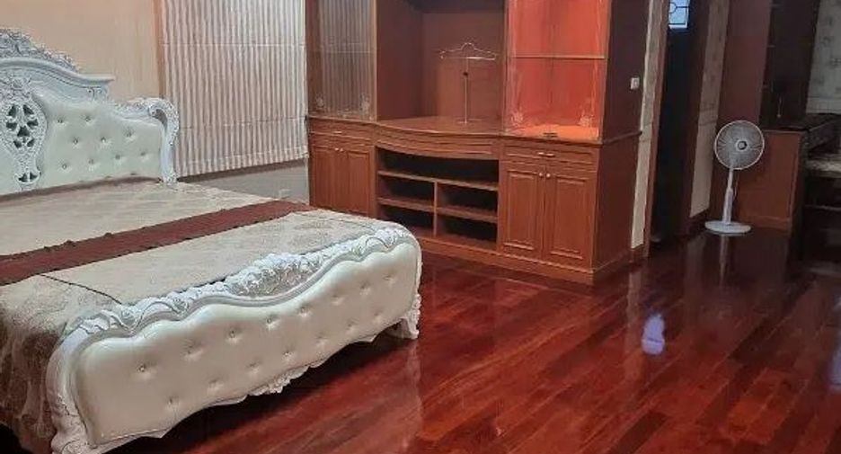 For sale 5 Beds house in Prawet, Bangkok