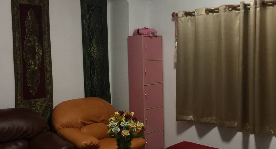 For sale 5 Beds house in Prawet, Bangkok
